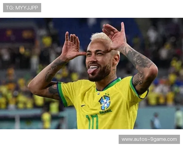 足球球星因抓衣服引发争议事件背后的故事与真相分析